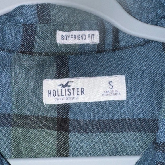 Boyfriend fit flannel, Hollister! Worn once! - Picture 3 of 3